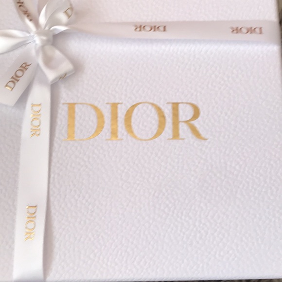 Dior Gift Box - Picture 6 of 7